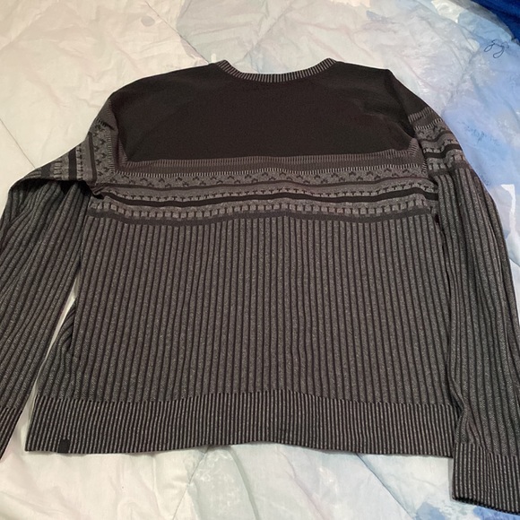 Lululemon pullover - Picture 2 of 7